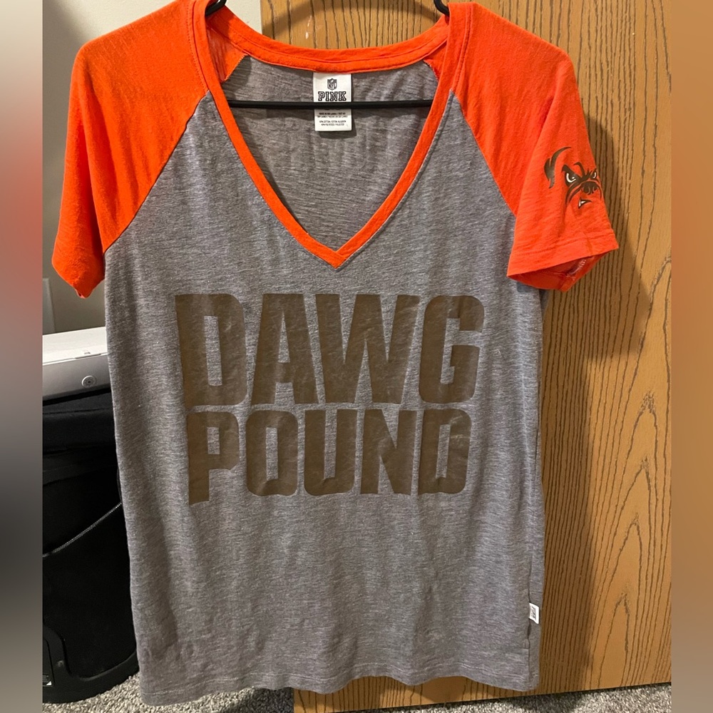 Victoria Secret NFL Cleveland Browns V Neck Extra Small